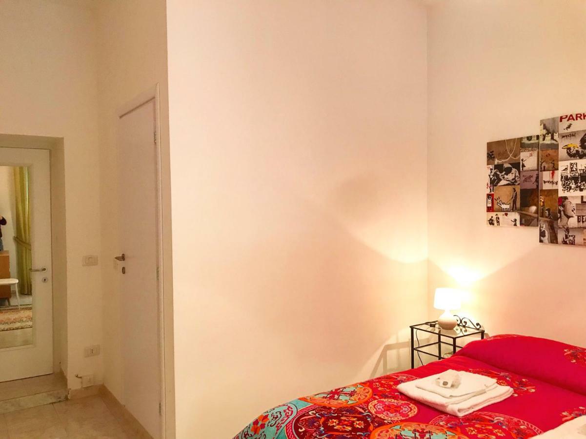 Casa G&G Pignasecca 2 Nel Cuore Di Napoli Exterior foto